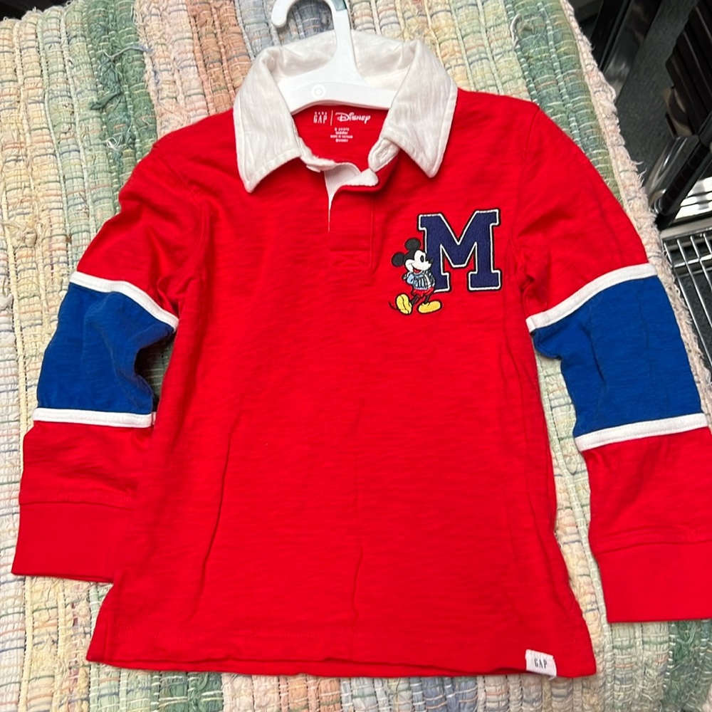 Gap  Disney Mickey long-sleeve 5T